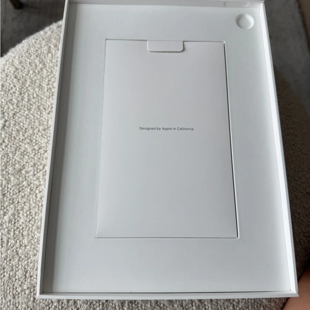 Brand New Apple iPad 256GB Wi-Fi in Yellow